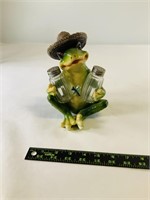 Frog in a sunhat salt and pepper shaker stand