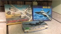 Vintage airplane models
