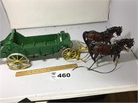 HORSE DRAWN MANURE SPREADER WOOD, PLASTIC HORSES