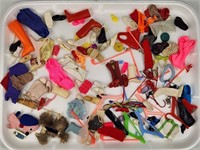 ASSORTED LOT OF VINTAGE BARBIE ACCESSORIES