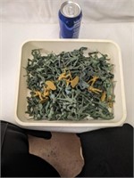 Large Lot of Toy Soldiers