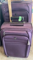 TPRC Rolling Luggage Set (2)