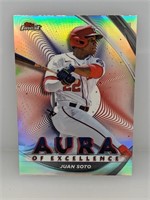 2022 Topps Finest Aura of Excellence Juan Soto