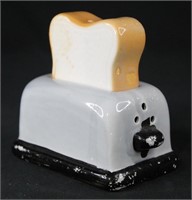 Toaster w/Toast Salt & Pepper Shakers