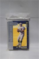 1995 FOOTBALL CARDS CLOSED PACK