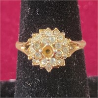 14k Gold Ring with Diamonds sz 6.5 0.09ozTW