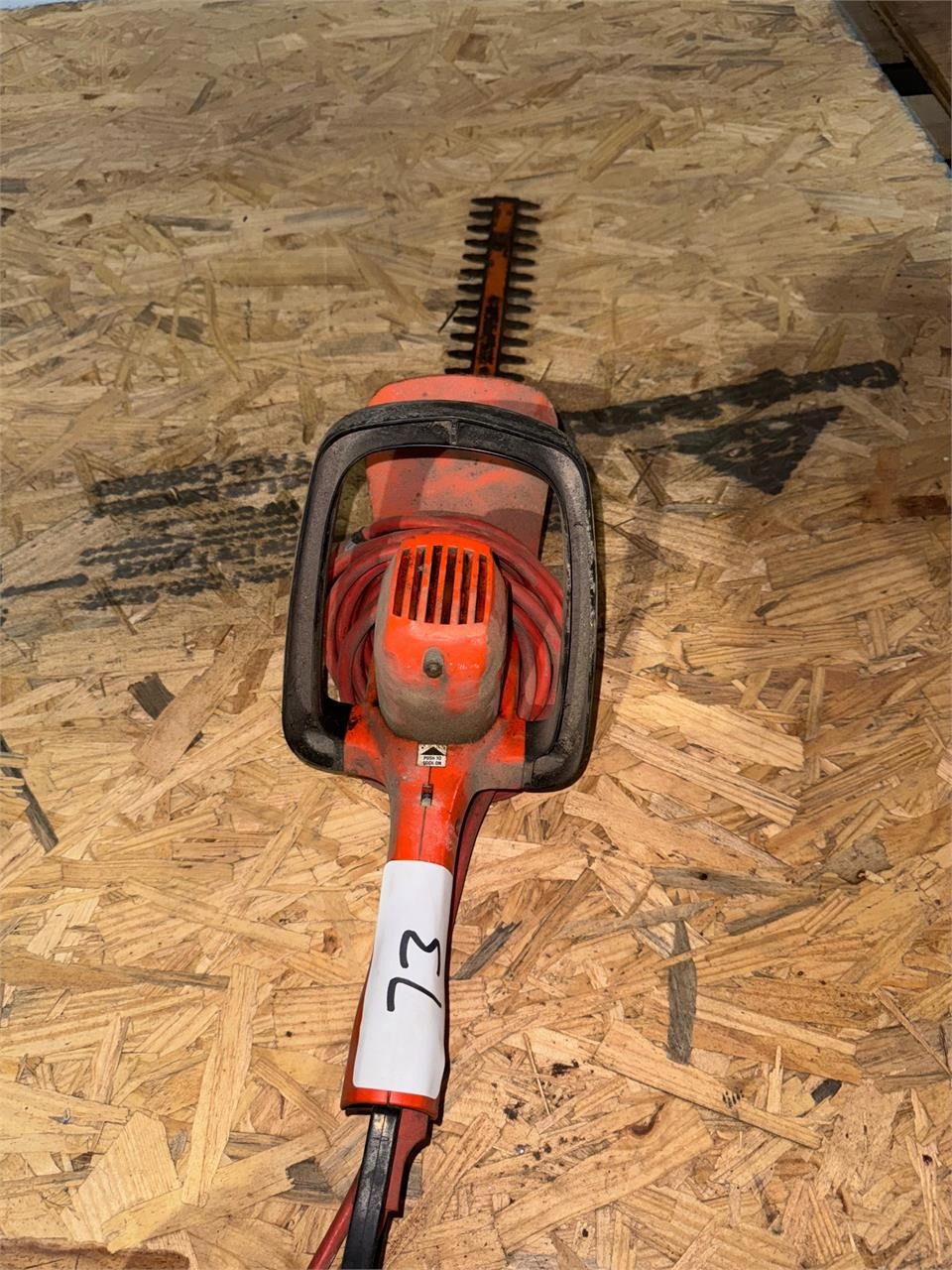 Black and decker hedge trimmer