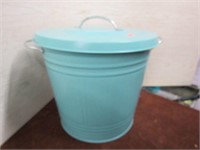 4 gallon Ikea Trash Can with Lid