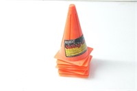 8 Small safety cones
