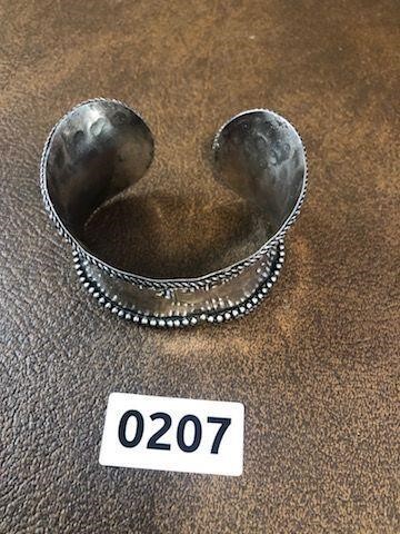 Bracelet silver??? hand pounded as pictured 207