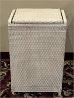 Wicker Clothes Basket Hamper w/ Hinged Lid