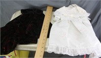 S: 2 PIECES VINTAGES DOLL CLOTHES