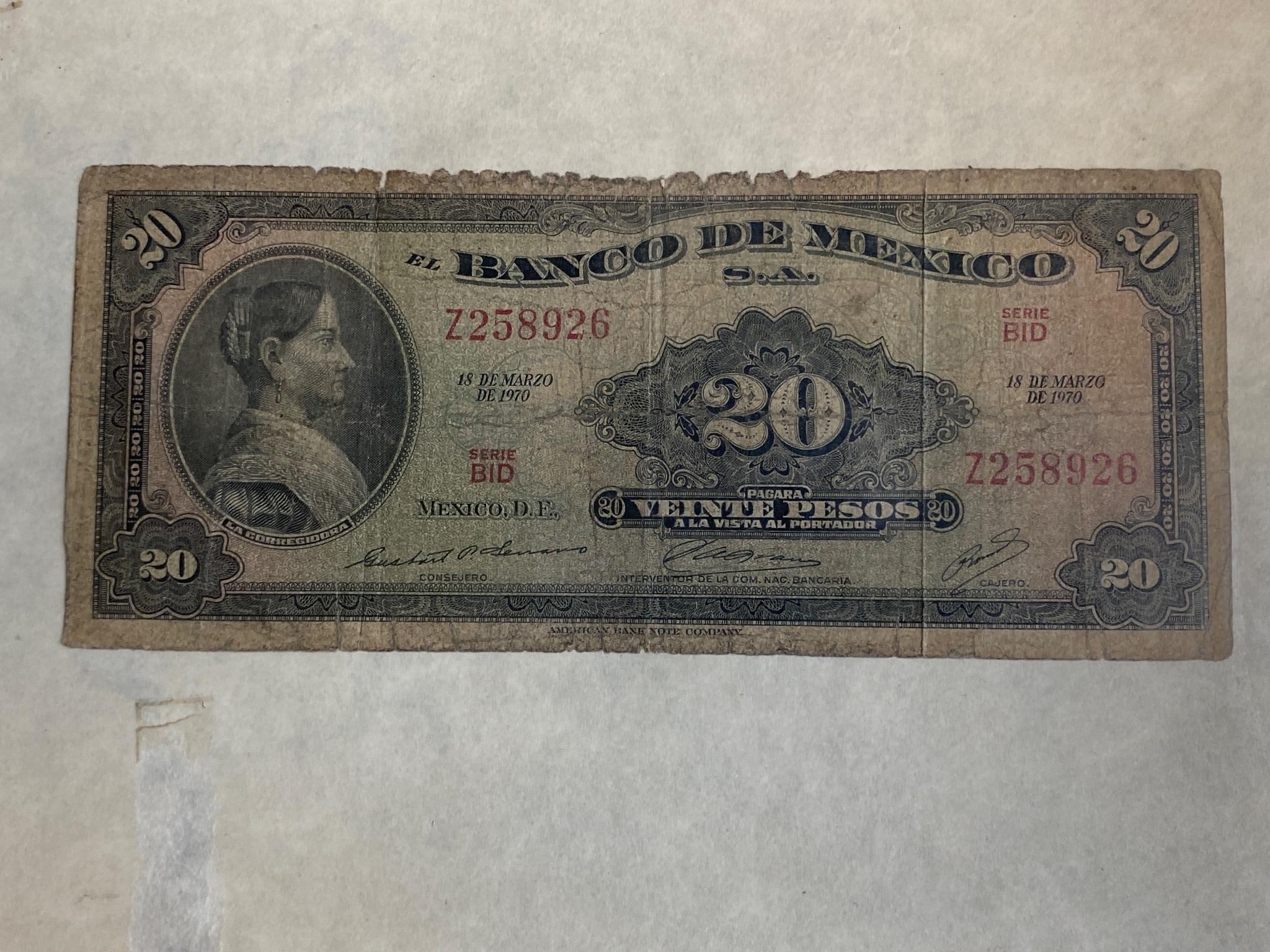 Vintage 20 Peso Currency