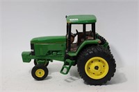 JOHN DEERE 7800 TRACTOR ERTL 1/16