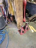 Jack stands & wooden ramps