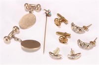 Small Quantity of Gold Jewellery,