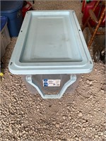 40 gallon tote with handle and wheels