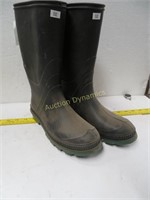 Ladies Size 9 Rubber Boots