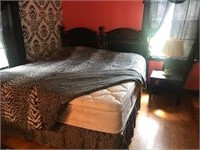 King Size Bed Set w/Bedding