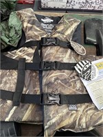 New Camo life jacket sz adult universal