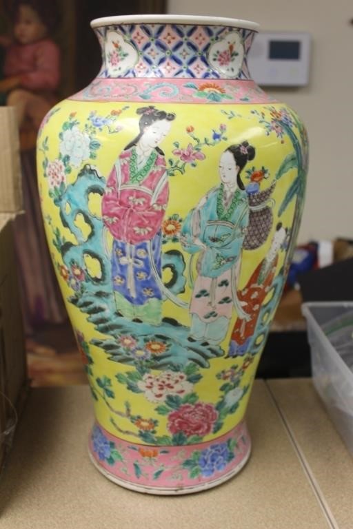Large Famille Jaune Chinese Vase