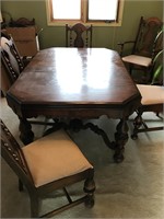 Dining room table with Six Chairs