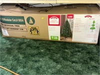 7 1/2 foot artificial Christmas tree