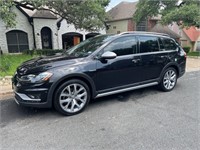 2019 Volkswagen Golf Alltrack - 40,000 Miles