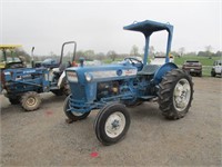 Ford 2000 Tractor,