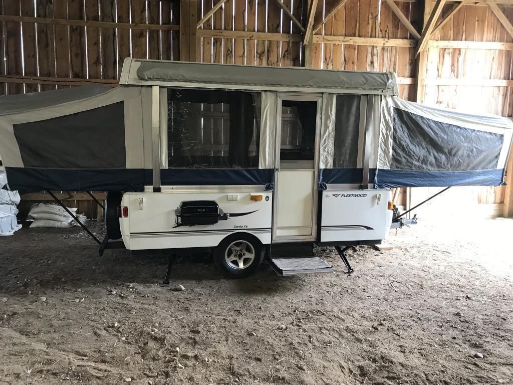 2006 Fleetwood Santa Fe Pop Up Camper