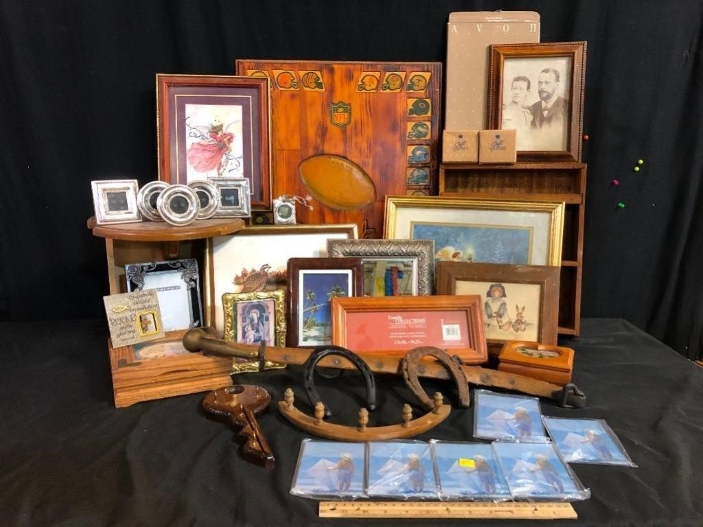 Framed Art, Picture Frames, & Decor