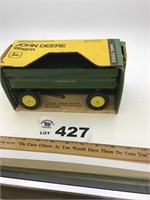 ERTL JOHN DEERE WAGON 1/16 SCALE