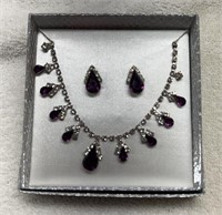 Necklace and earing set