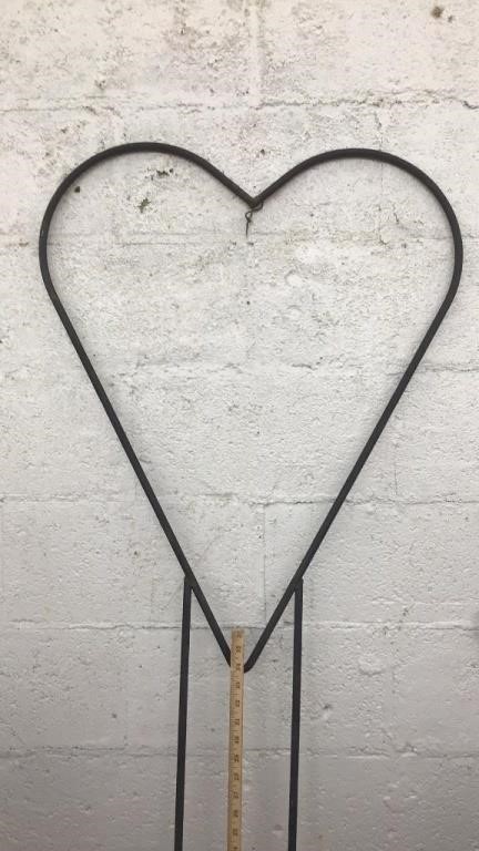 Heart shaped yard stake