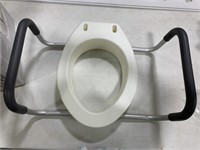 MEDLINE GUADIAN 
Elongated toilet seat riser