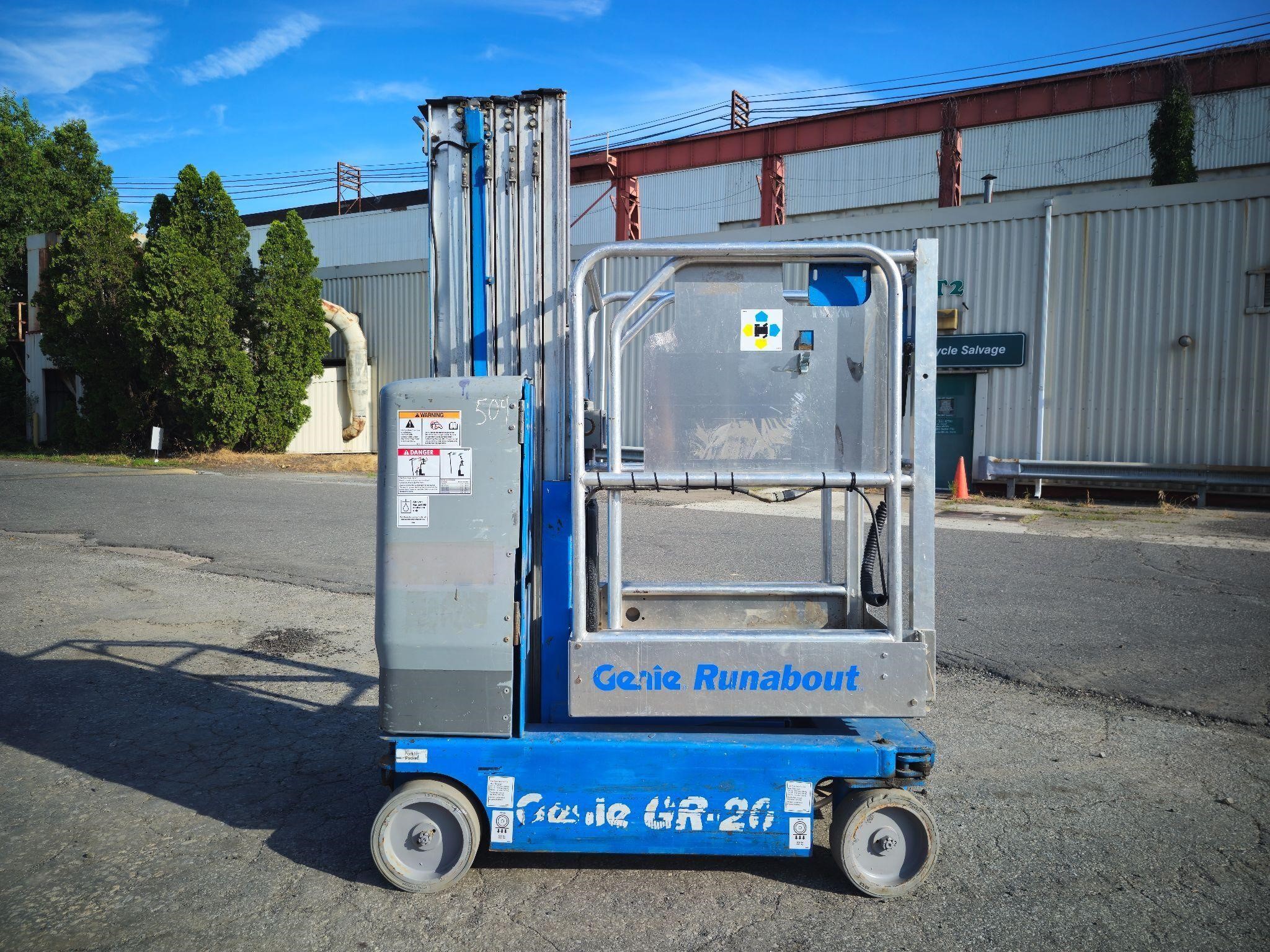 2009 Genie GR-20 20ft Scissor Lift