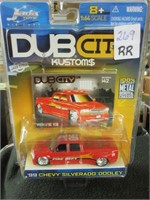 1:64 Dub City Customs 99 Chevy Silverado Dooley