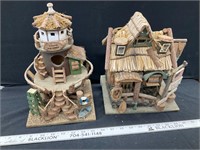 2 bird houses