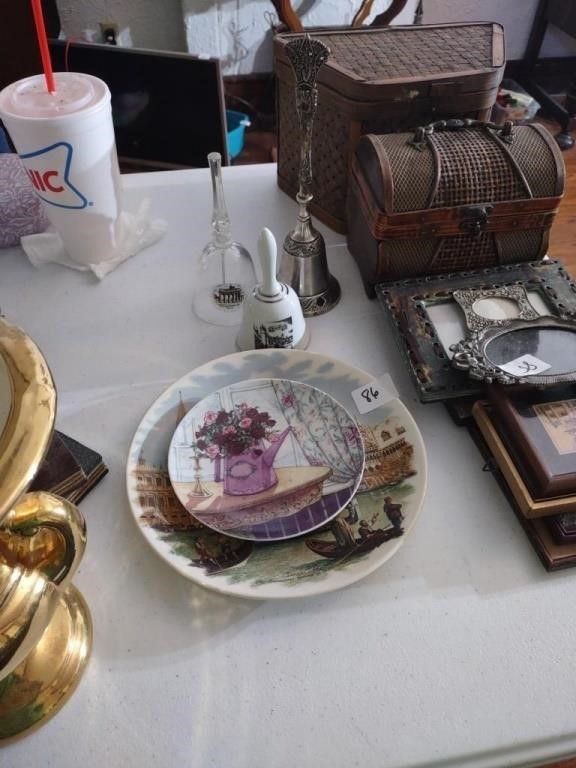 2 collector plates, 3 bells