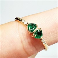 10K Yellow Gold Emerald and Diamond Ring SZ. 7