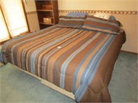 KING SIZE BED W/ BEDDING