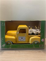 Member's Mark Pre-Lit Vintage Yellow Honey Truck