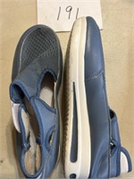 Womens Shies; No size - Maybe 7-7.5