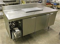 COOLER REFRIGERATOR PREP TABLE