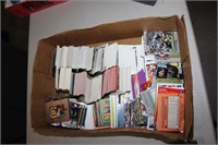 Larg lot of baseball cards