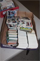 Large lot of baseball cards