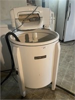 SPEED QUEEN RINGER WASHER