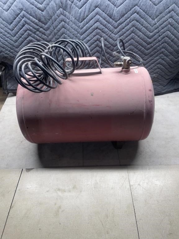 Portable air tank