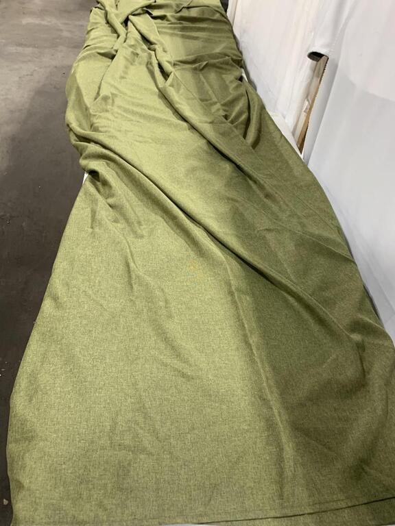 GREEN TABLE CLOTH, 90.2 X 155.9 IN.