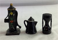 Three decorative small shakers Metal
